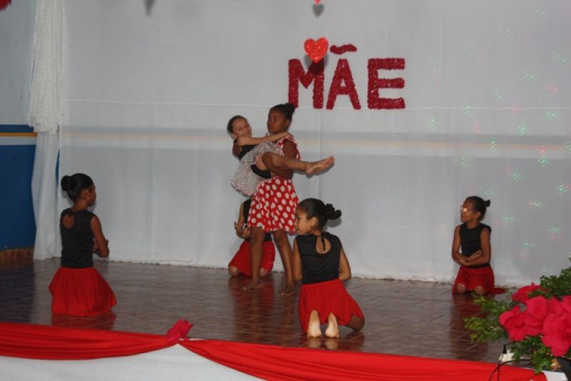Centro de Convivência realiza atividades em homenagem ao Dia das Mães